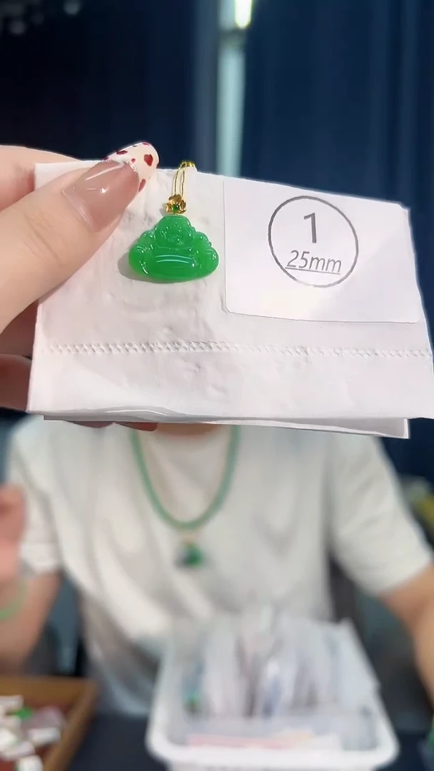颈饰18K金镶嵌翡翠缅料A货/支持复检/一件
