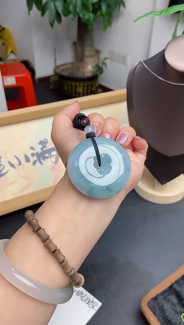 翡翠未镶嵌颈饰缅甸天然货翡翠