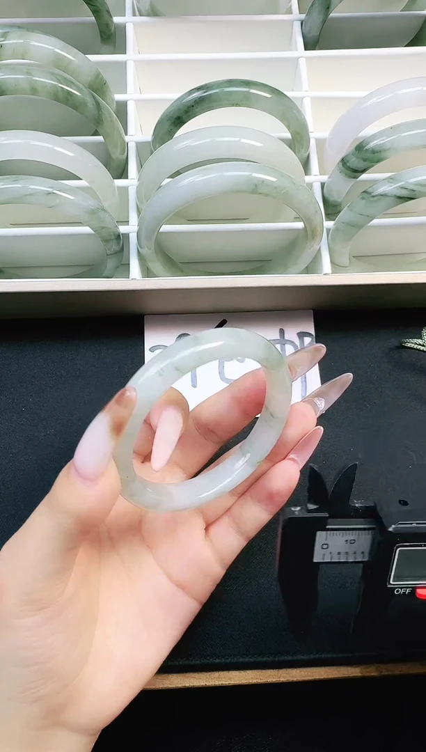 未镶嵌手镯石英质玉4-52/53