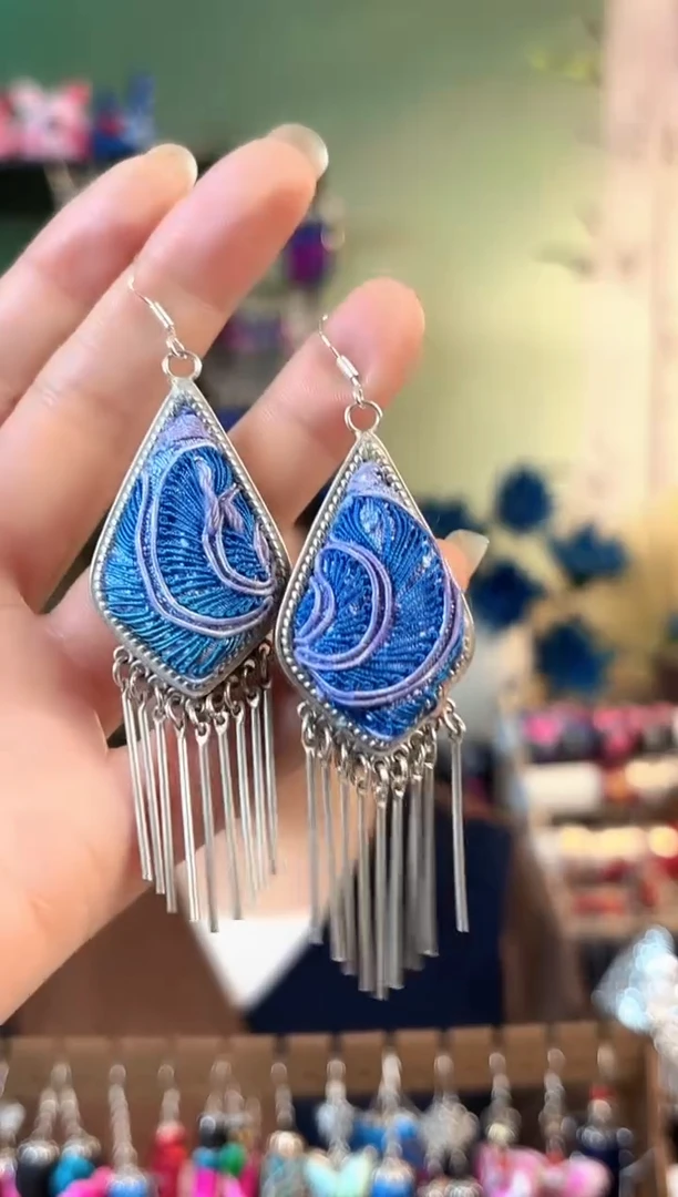 彩云南阁非遗老绣饰品543*