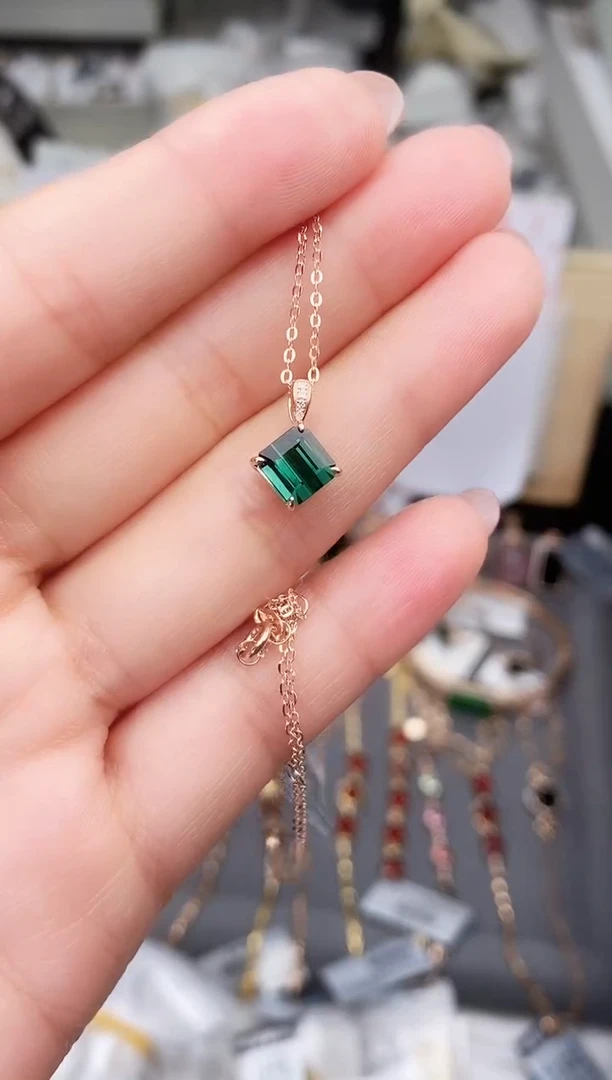 颈饰18K金镶嵌碧玺--专柜--