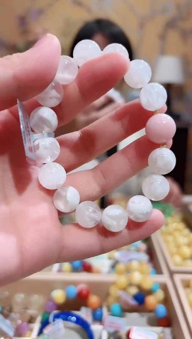 未镶嵌手链水晶12.3咪白雪花幽灵设计款，特价