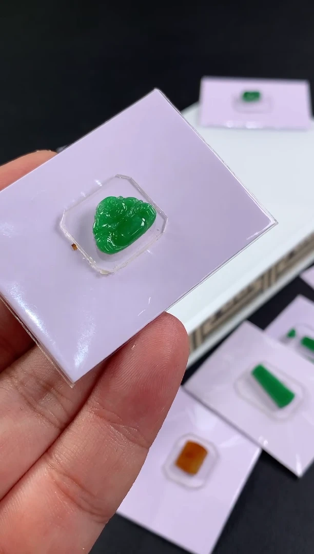 未镶嵌定制翡翠可*翡翠