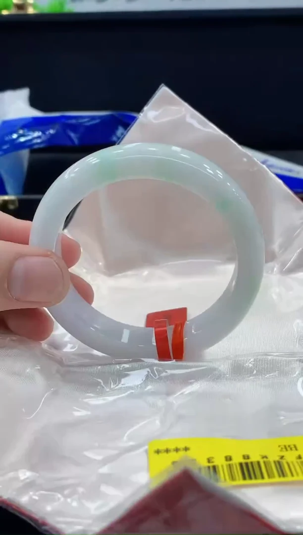 未镶嵌手镯翡翠翡翠手镯