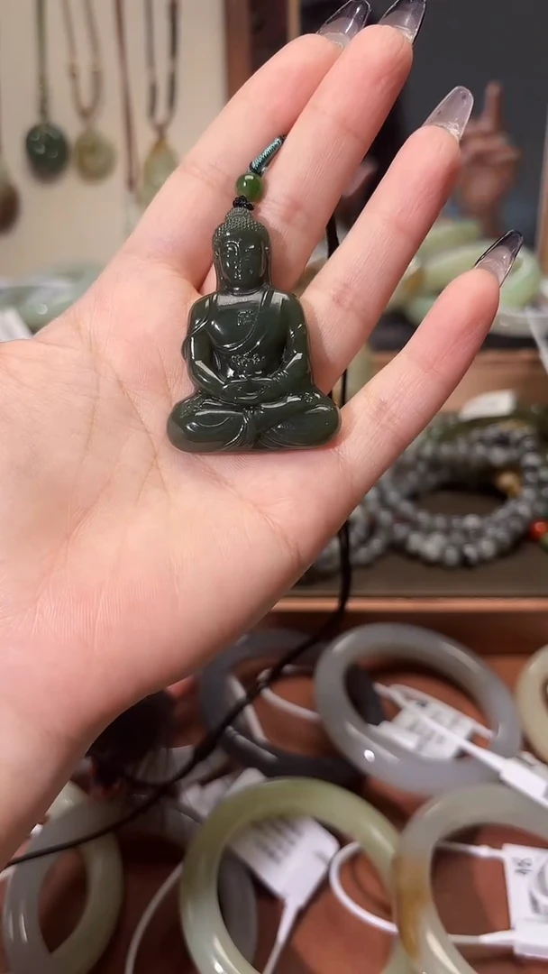 颈饰未镶嵌和田玉1