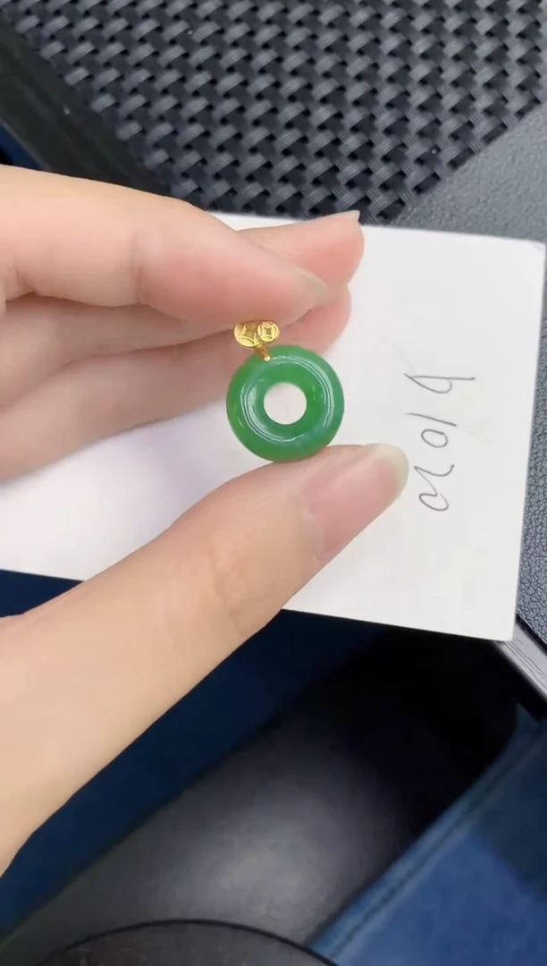 翡翠未镶嵌颈饰天然翡翠緬甸A貨