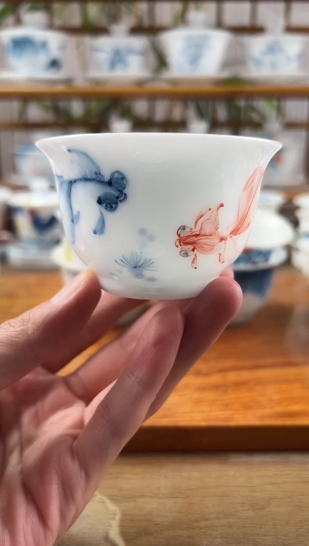 全品高冰红蓝锦鲤压手杯1个