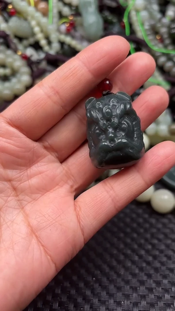 【闪购商品】和田玉颈饰未镶嵌1