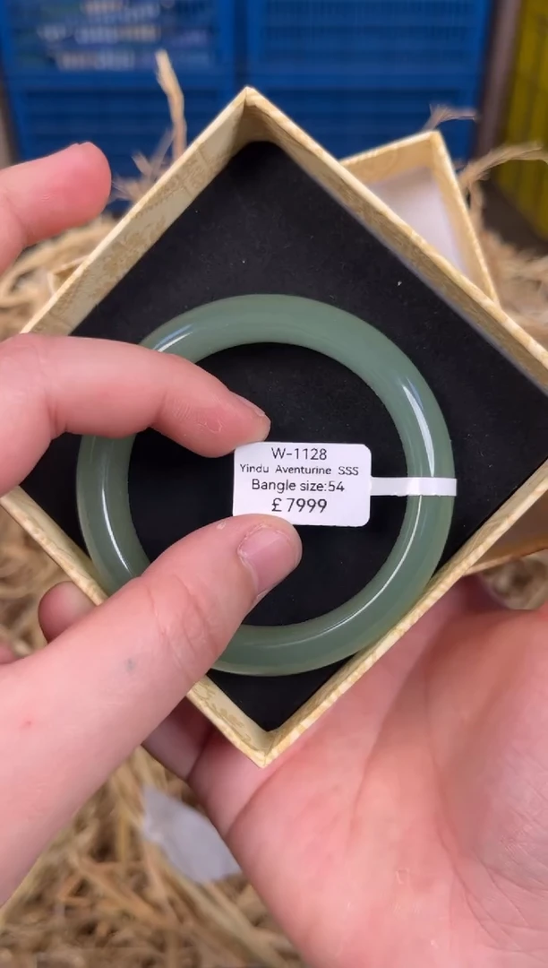 未镶嵌手镯石英质玉W1128