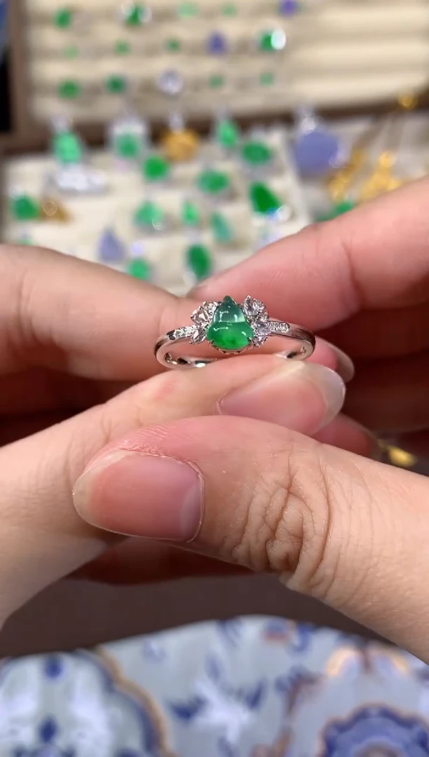 18K金镶嵌戒指翡翠Q124|4980