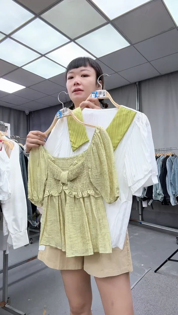 大哥家漂亮衣服漂亮颜色
