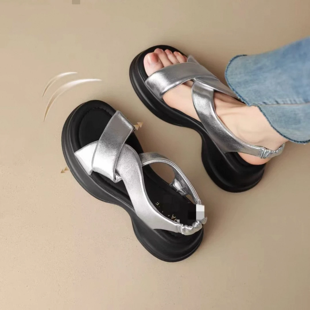 717时尚百搭洋气休闲复古小众夏季外穿舒适潮流女士凉鞋