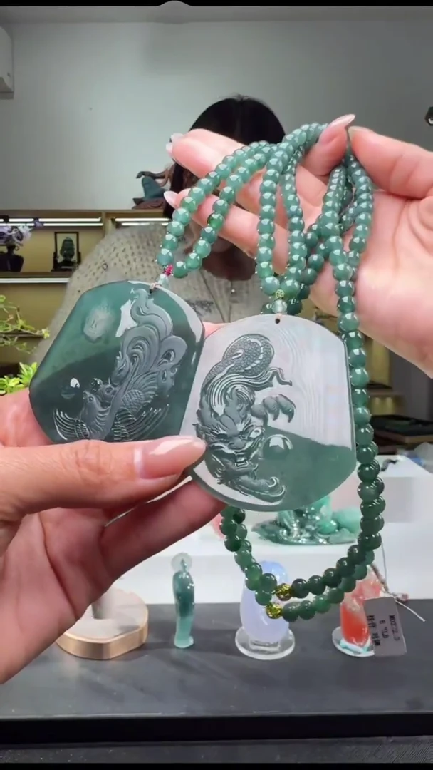 吊坠(赠链)未镶嵌翡翠龙凤（多样性发其一）