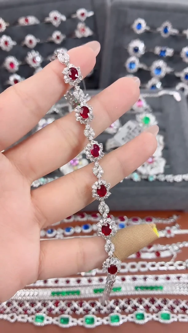 18K金镶嵌18K手链红宝石-2.56克拉*无烧