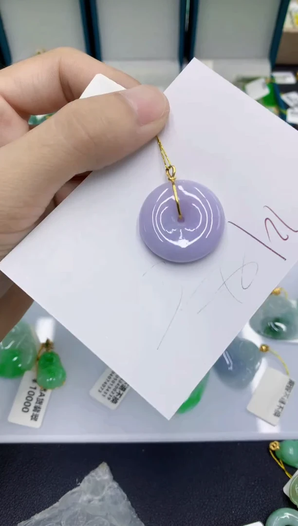 翡翠18K金镶嵌颈饰翡翠