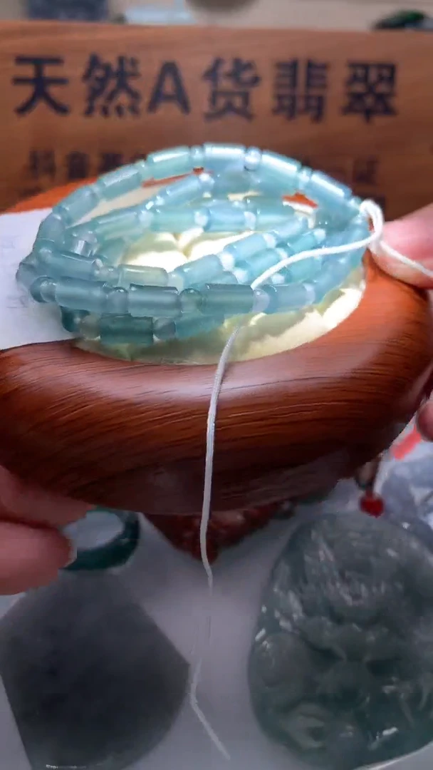 【闪购商品】翡翠颈饰未镶嵌保真天然A货翡翠