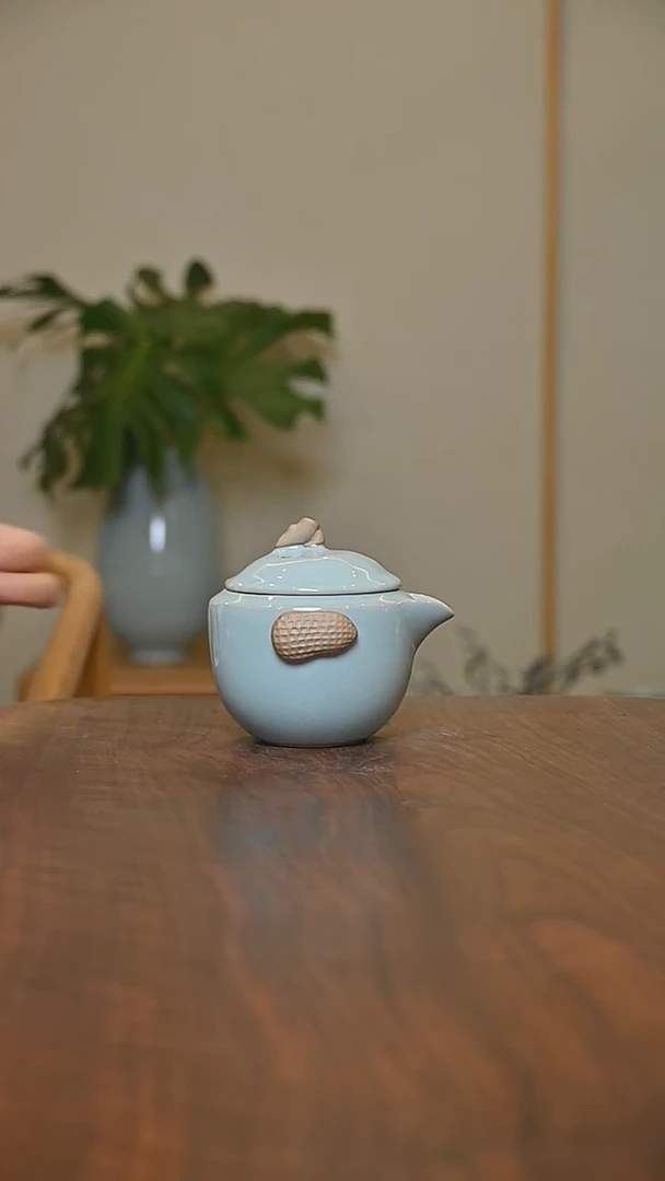 好事发生壶 天青 微瑕 朱家汝窑款