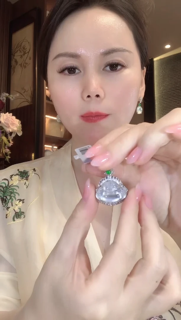吊坠(不含链)18K金镶嵌翡翠D233
