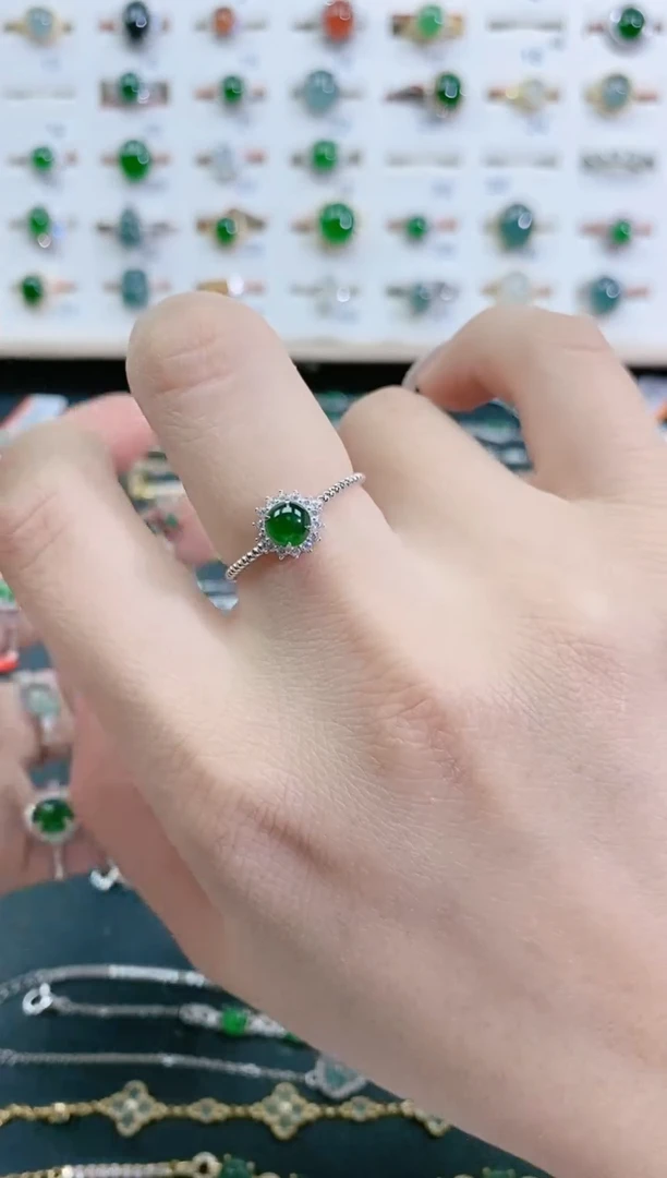 翡翠戒指银S925镶嵌天然翡翠