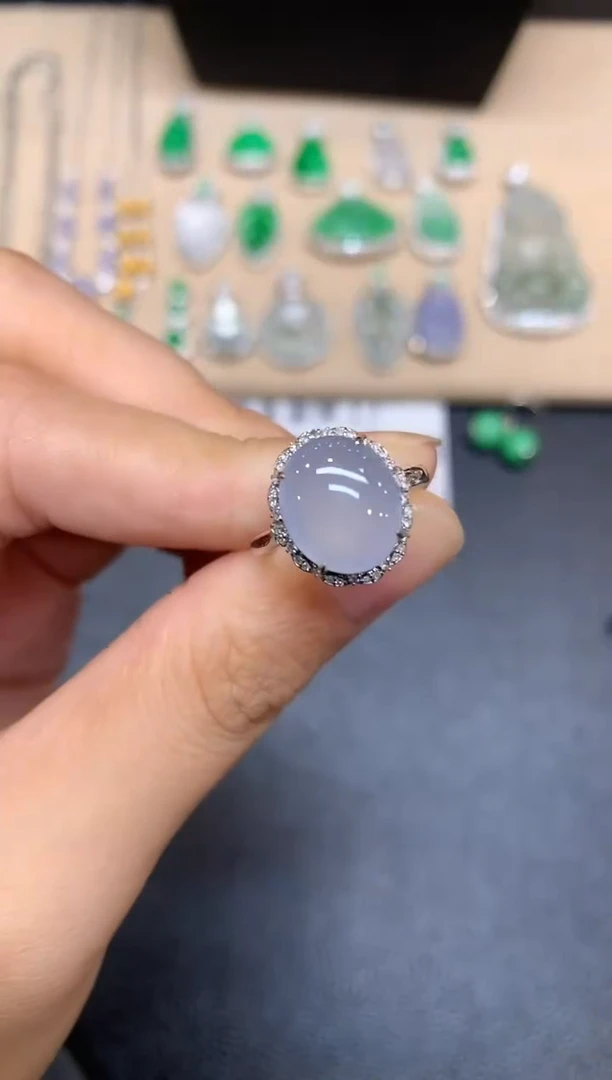 18K金镶嵌戒指翡翠蛋面【无服务费