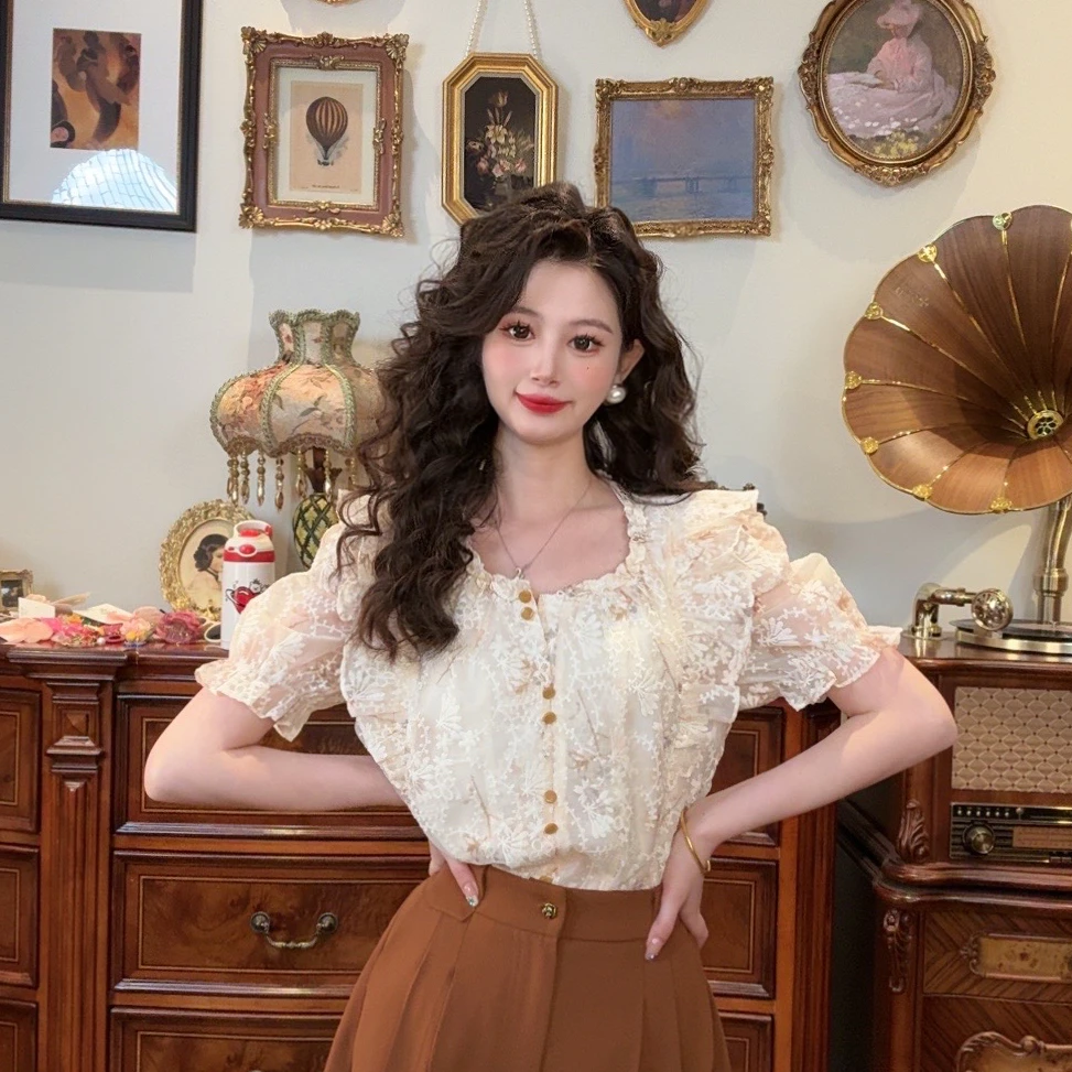 清【一生罗曼】设计感小众木耳边刺绣提花衬衫Y3197