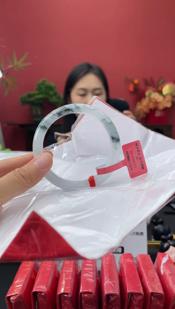 未镶嵌手镯翡翠4