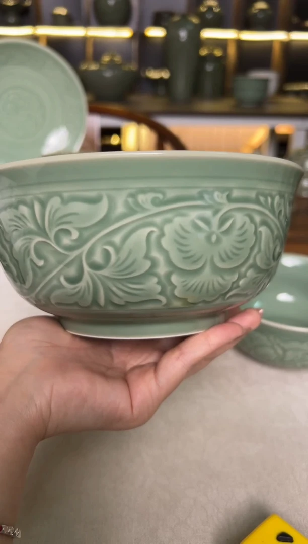 陶瓷耀州窑青釉7寸缠枝牡丹大碗一只