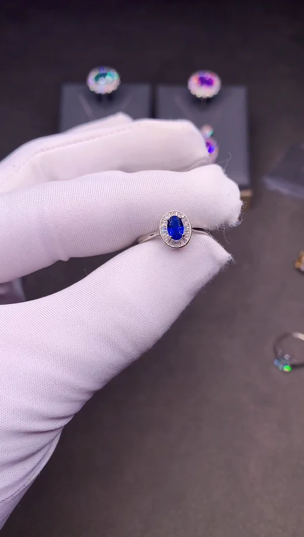 戒指蓝宝石银S925镶嵌·····