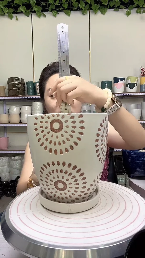 陶瓷花盆自带水孔宽高17-18