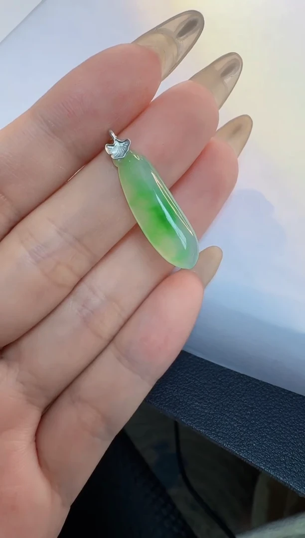 翡翠18K金镶嵌吊坠(不含链)缅甸A货翡翠