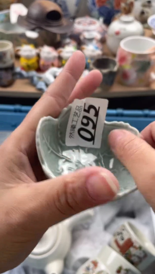 【闪购商品】瓷片095然曦海外工艺品。。。