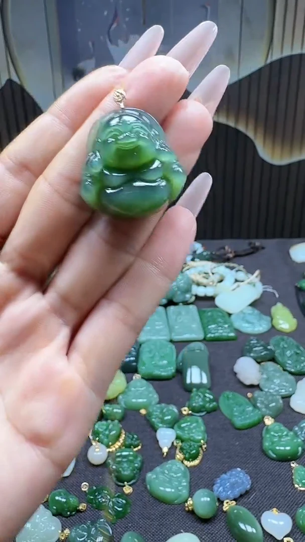 和田玉18K金镶嵌挂件1