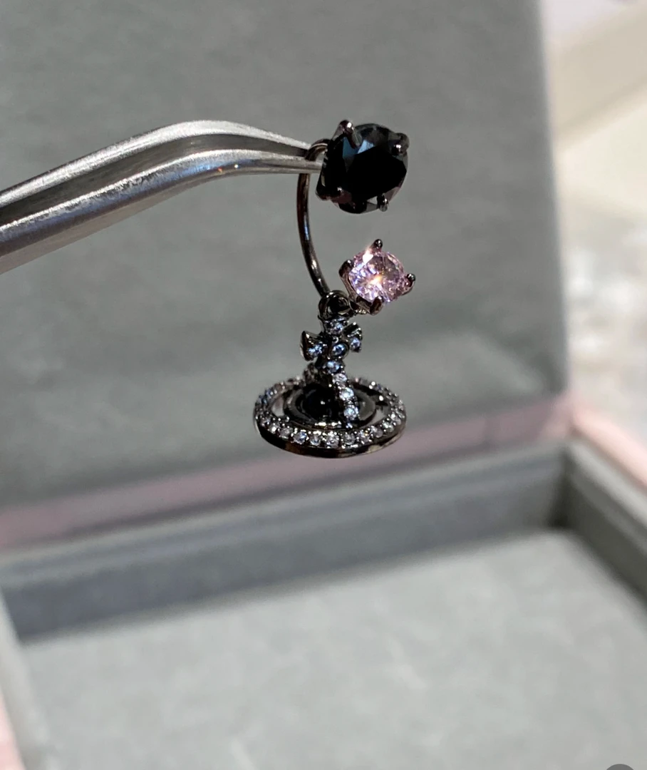 钛钢耳饰 气质土星黑色马蹄环小众耳钉钛钢耳钉耳骨钉耳锅钉酷炫