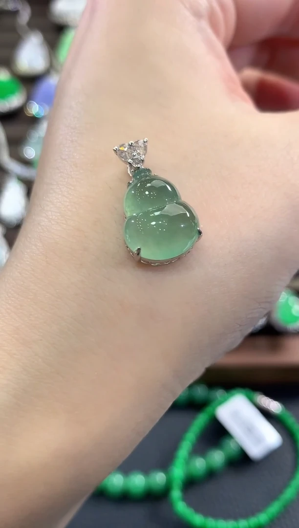 吊坠(不含链)18K金镶嵌翡翠b62