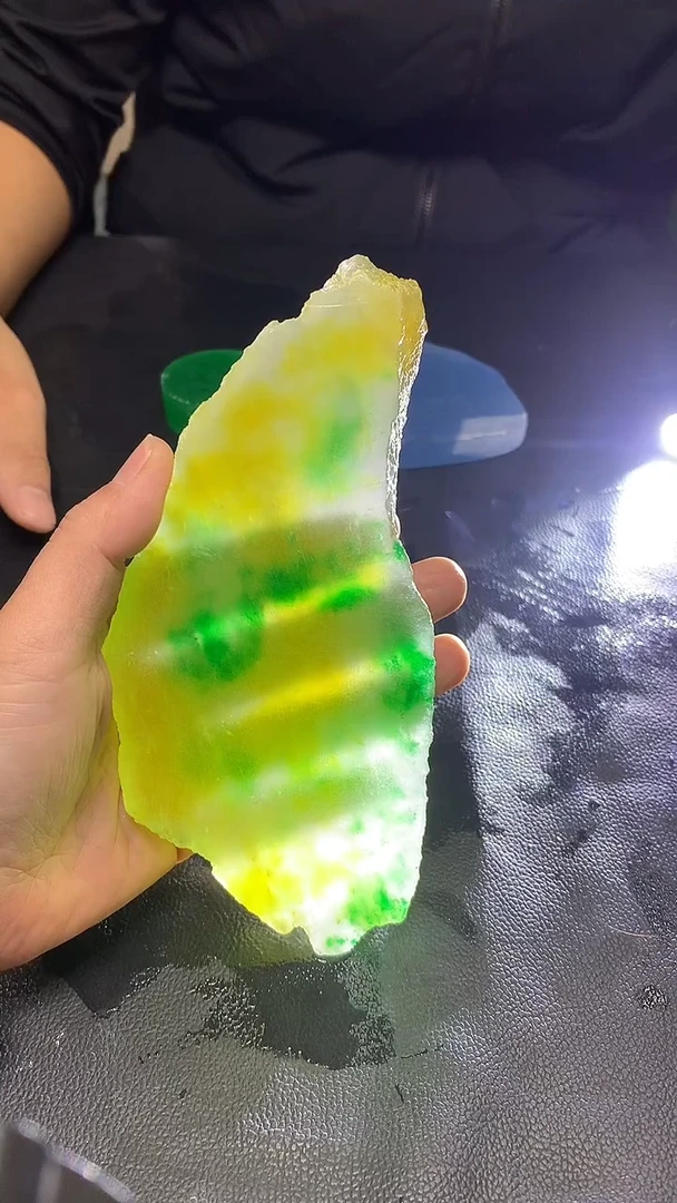 玉冰黄加绿边角毛胚