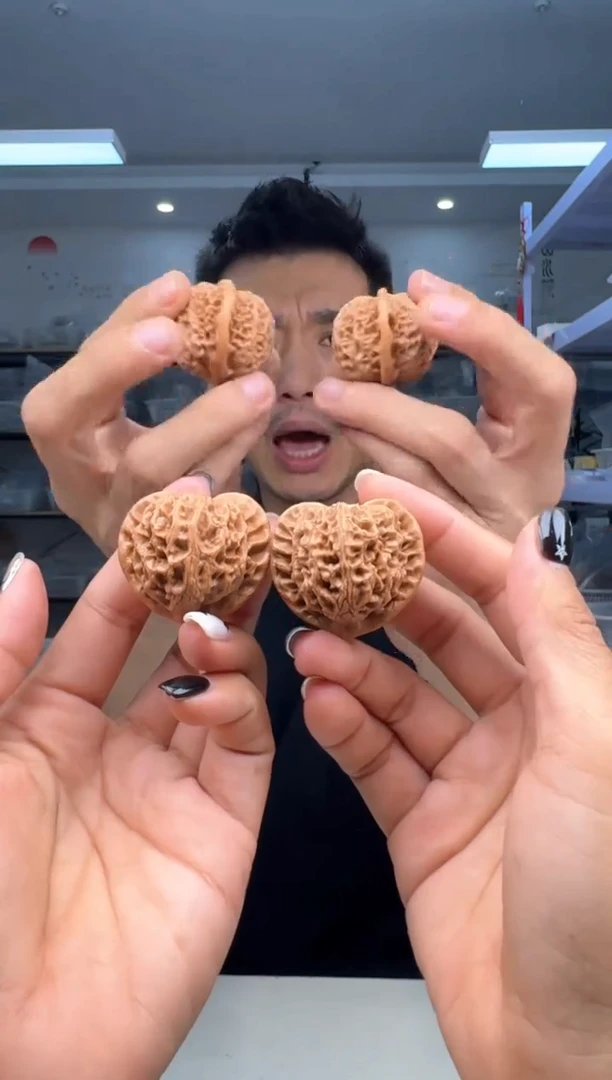 文玩核桃把件38宫灯