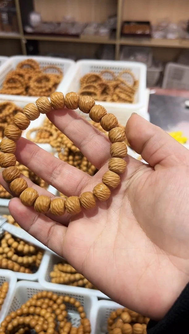 【闪购商品】猴头核桃吊坠扭矩微瑕