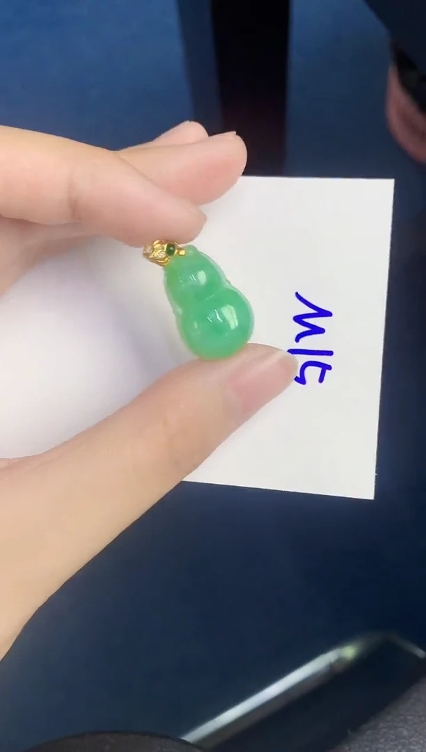 翡翠未镶嵌颈饰天然翡翠緬甸A貨