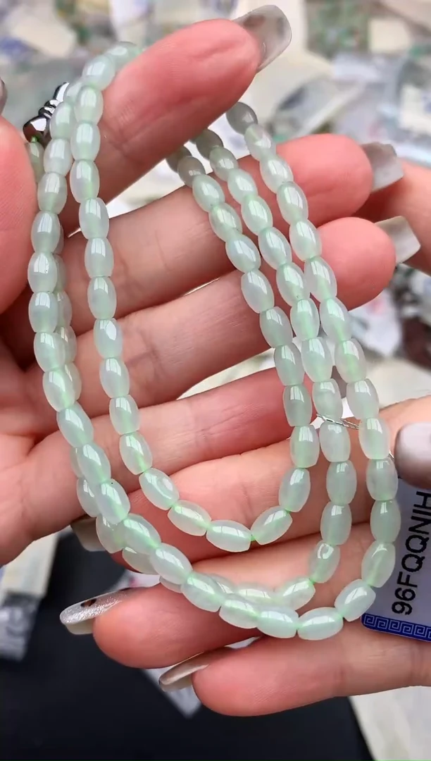 未镶嵌挂件翡翠—