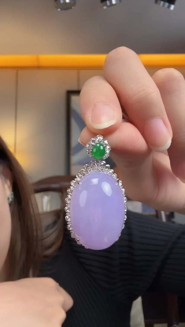 颈饰18K金镶嵌翡翠346蛋面一个