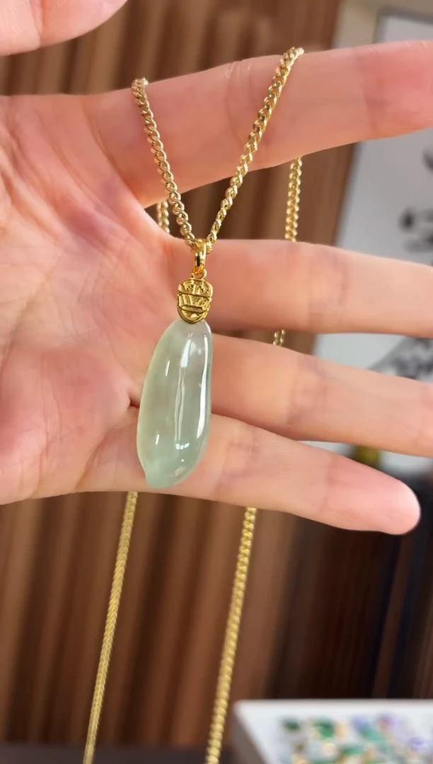 吊坠(不含链)18K金镶嵌翡翠吊坠