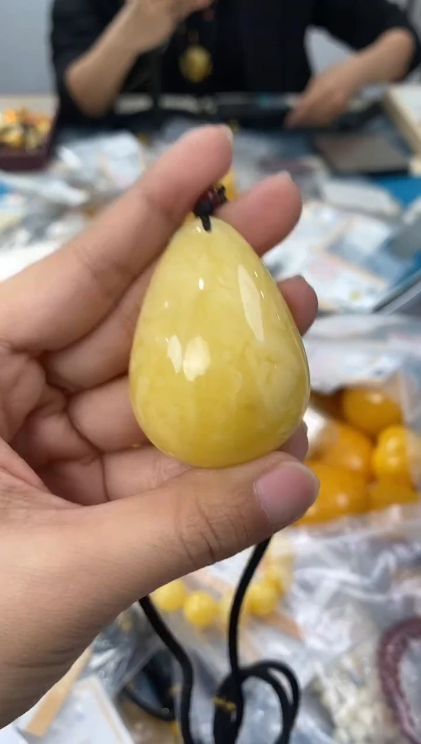 【闪购商品】琥珀裸石未镶嵌天然琥珀蜜蜡水滴