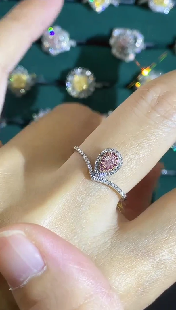 18K金镶嵌戒指钻石08