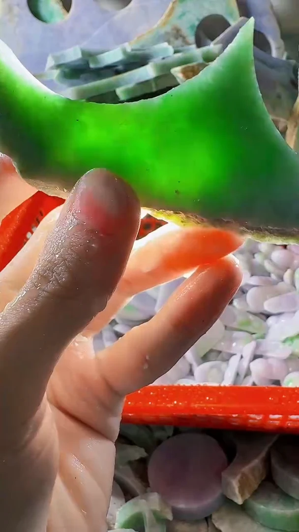 翡翠裸石缅甸翡翠A货文8354