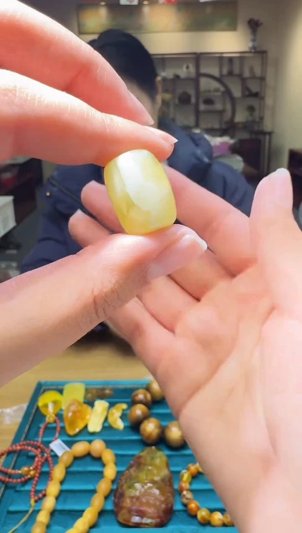 蜜蜡未镶嵌珠宝奇石小*多样性发一件 074