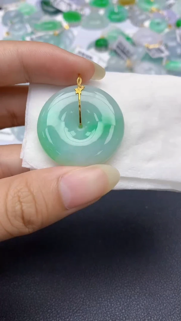 颈饰18K金镶嵌翡翠天然缅甸a货翡翠百元以上9元证书费自理