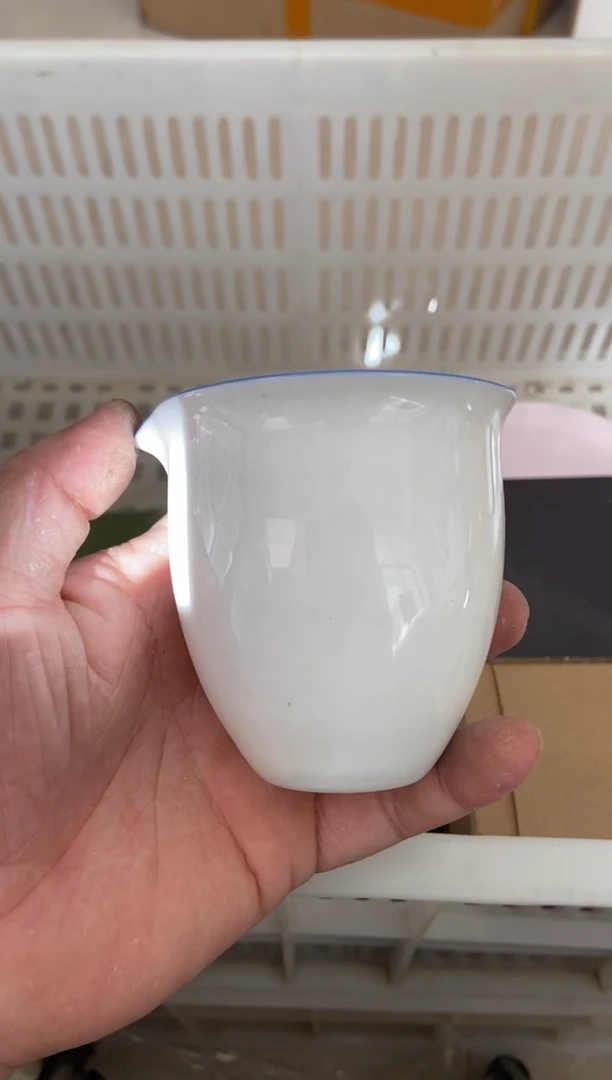 无运费险有瑕疵的摄影的产品有使用过的痕迹有点脏介意勿拍