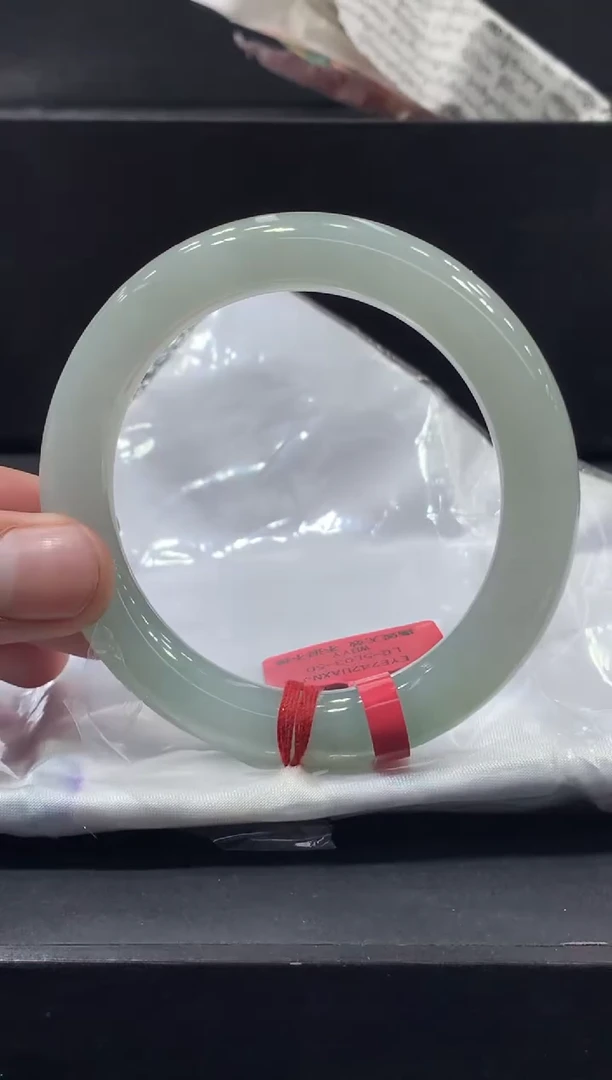 未镶嵌手镯翡翠翡翠手镯