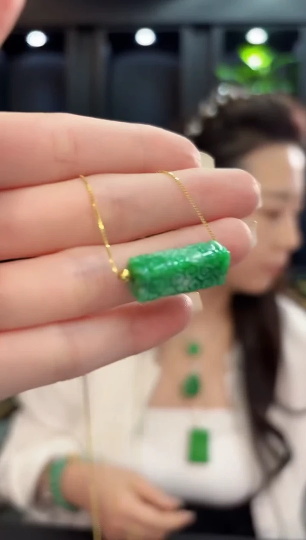 颈饰未镶嵌翡翠缅料A货/多样性发货/一件