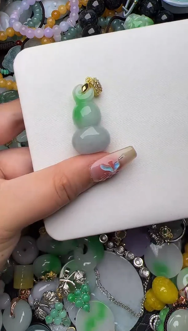 翡翠未镶嵌颈饰天然缅甸翡翠吊坠